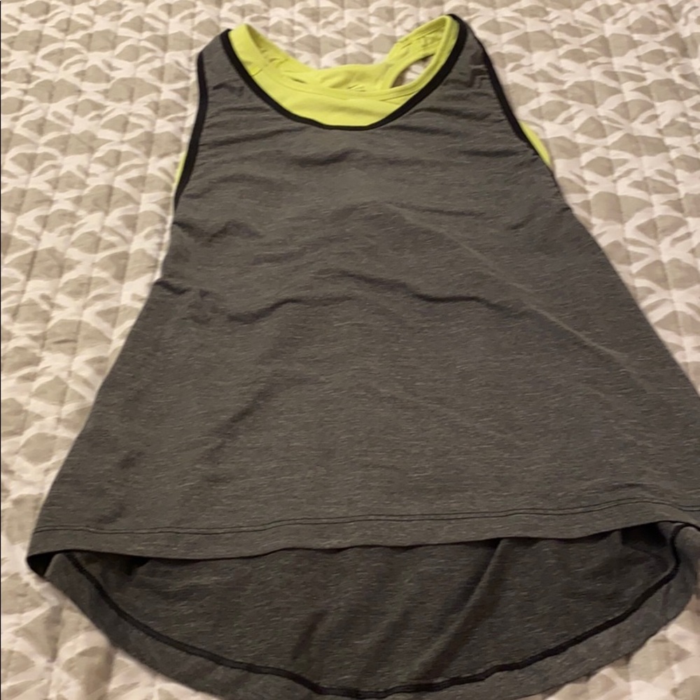 Gray Nike tank 🌸3 for $15🌸